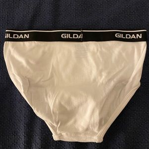 Gildan Platinum White Briefs - 1 Pair - Medium